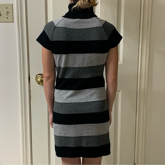 🌷3 for$25🌷Xhilaration, US M, Black & Grey Stripe Bodycon Turtleneck Knit Dress - Picture 2 of 9